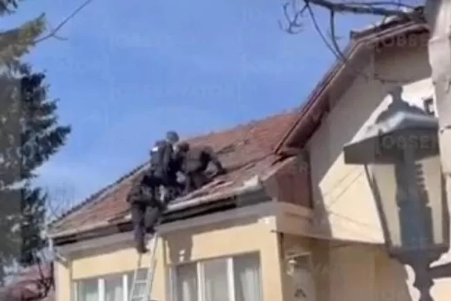 Teroare în Cluj. Trupele speciale au imobilizat un american care și-a sechestrat soția și a amenințat că o ucide