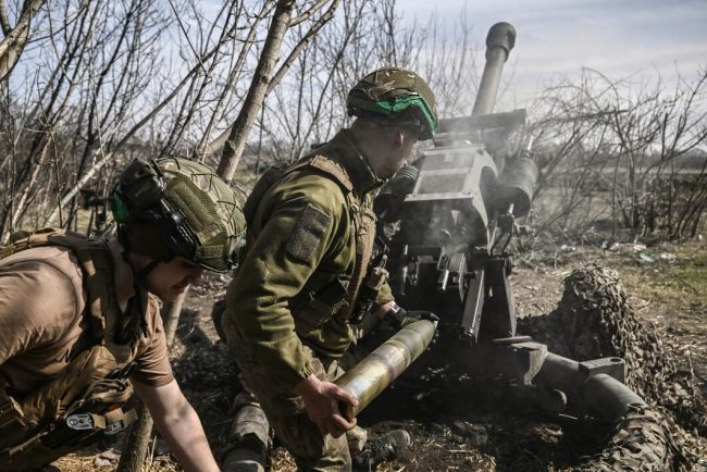 Situația s-a stabilizat la Bahmut, în ciuda ofensivei trupelor lui Putin. Zelenski: „Teroriștii ruși vor fi înfrânți”