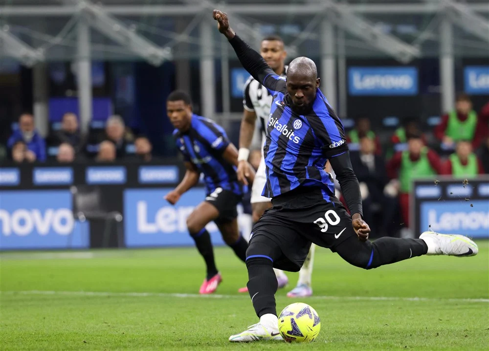 Inter Milano -0. Italienii le administrează portughezilor prima înfrângere după 22 de meciuri