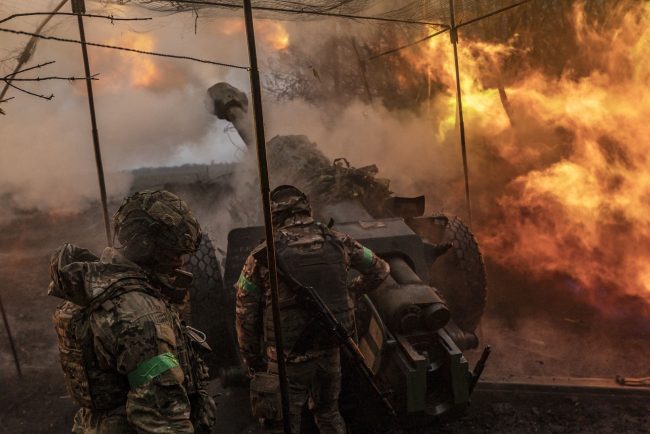 Ucrainenii au respins 45 de atacuri în prima zi de Paști. Rușii se laudă că au ocupat două blocuri în Bahmut