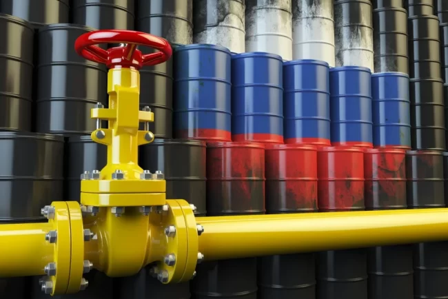 Petrolul rusesc curge, în ciuda sancțiunilor. Practicile dubioase folosite de Moscova