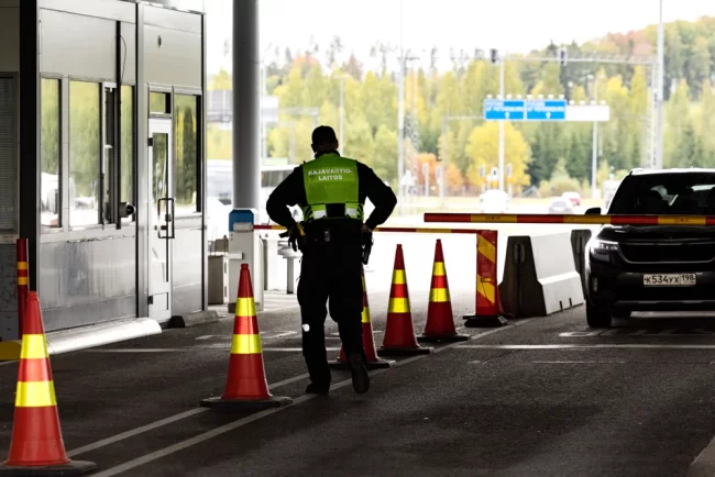 Finlanda își va securiza frontiera cu Rusia printr-un gard metalic