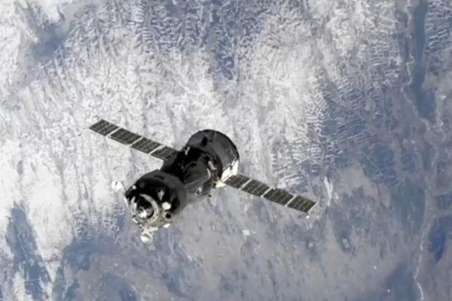 Cosmonauți blocați în spațiu, după ce au fost loviți de un meteorit. Nava spațială Soiuz MS-23 a fost relocată