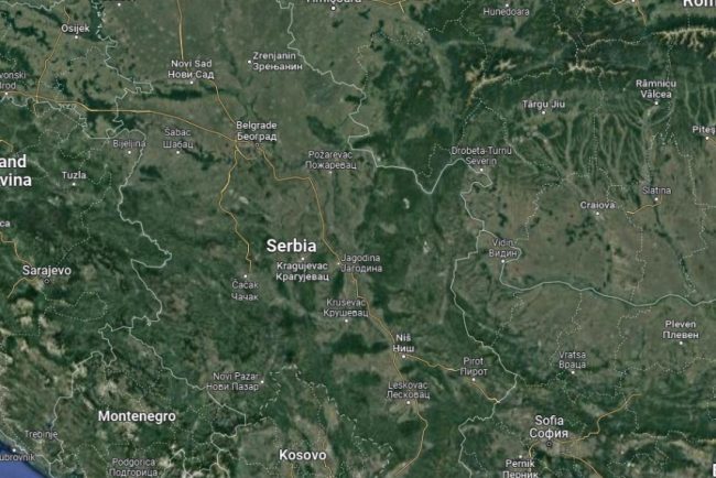 Adolescenti arestati in Serbia pentru detinere de arme de foc si amenintari cu moartea