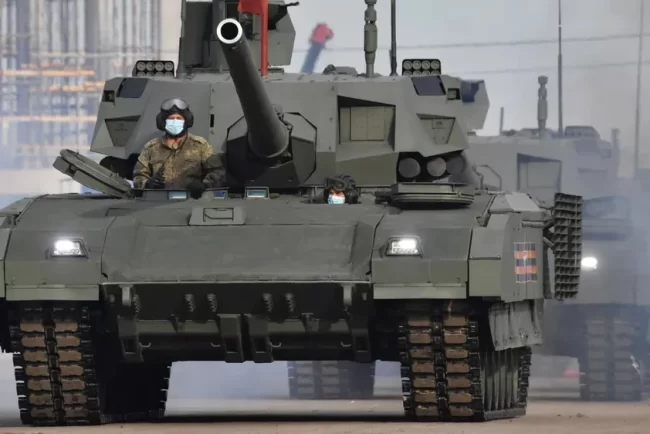 Noile tancuri T-14 Armata, folosite de Rusia împotriva Ucrainei. Sunt controlate „fără prezență umană”