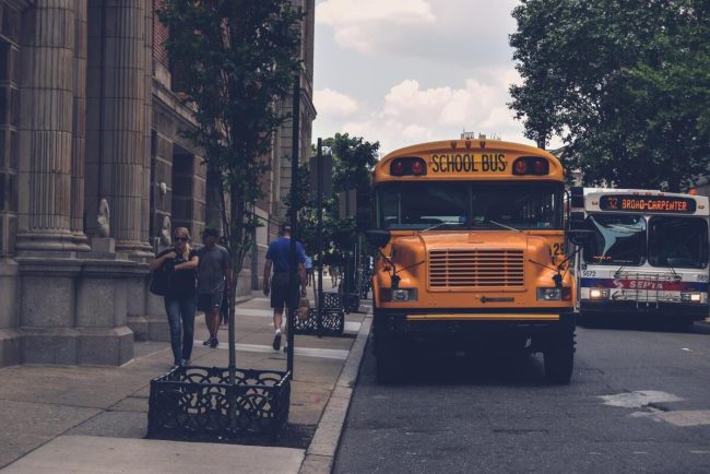 Erou la doar 13 ani! Un elev a salvat viața colegilor săi aflați în autobuzul școlar, după ce șoferul a leșinat la volan