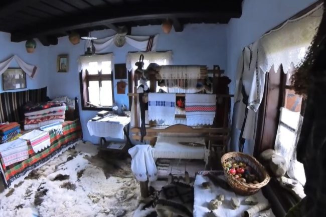 Povestea românului care și-a transformat gospodăria într-un muzeu al Țării Hațegului / video