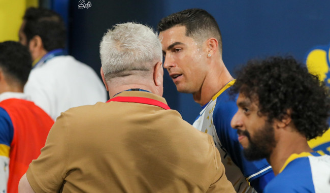 Șumudică a dezvăluit ce l-a întrebat Ronaldo la meciul direct: „Nu am făcut eu furori prin Portugalia”