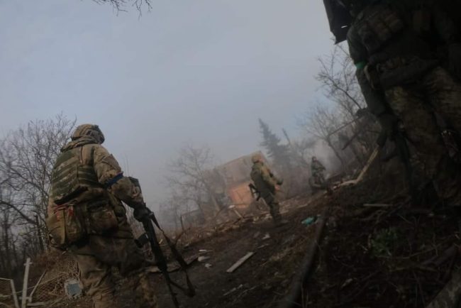 Ucrainenii au recucerit opt sate în două săptămâni de contraofensivă. Rușii refuză ajutorul ONU în zonele distruse de inundații