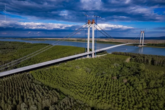 VIDEO Imagini în premieră de pe podul peste Dunăre. O dronă a făcut o traversare simulând traseul unei mașini