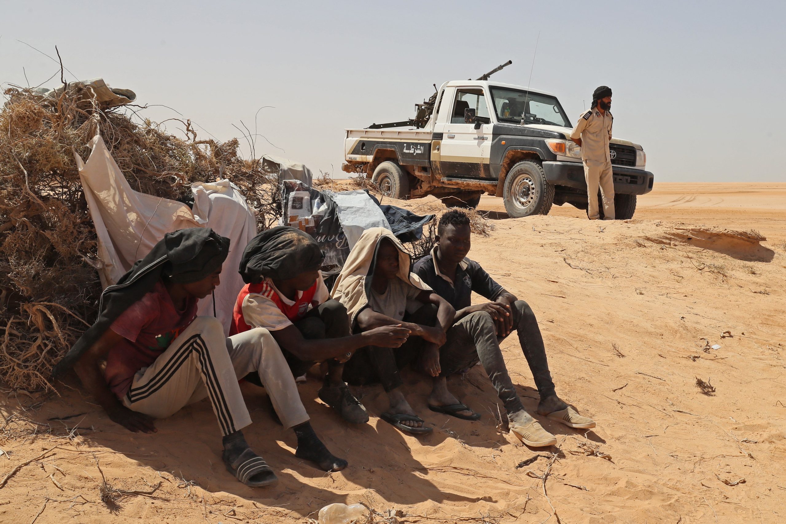 Tunisia: Migranții africani sunt duși cu forța în deșert și abandonați fără apă și mâncare
