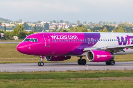 Wizz Air a vândut mai multe bilete decât locuri pentru un zbor Oslo-București. Pasagerii în plus au refuzat să coboare