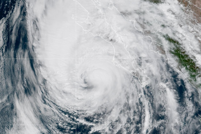 Uraganul Hilary se îndreaptă spre Mexic şi California. Statul american nu s-a mai confruntat cu o furtună tropicală din 1939