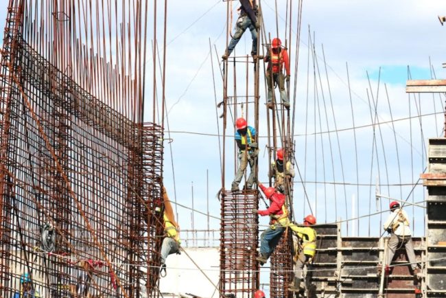 „Cum este posibil ca un muncitor din construcții să nu plătească taxe?“ / Mircea Coșea, replică dură pentru politicieni