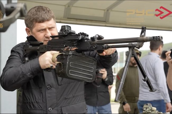 „Trageți de trei ori în aer, iar a patra oară în frunte”. Kadîrov nu vrea să pățească situații ca în Daghestan și a dat ordine poliției