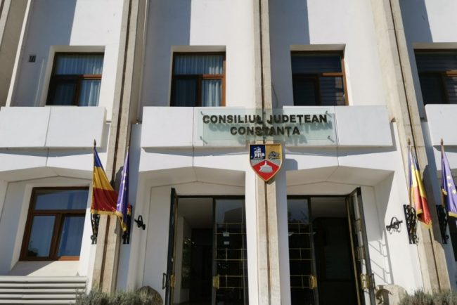 Declaratii de Avere Constanta: Gabriela Istrate, sef serviciu in cadrul CJC, detine un apartament, o casa si doua autoturisme (DOCUMENTE)