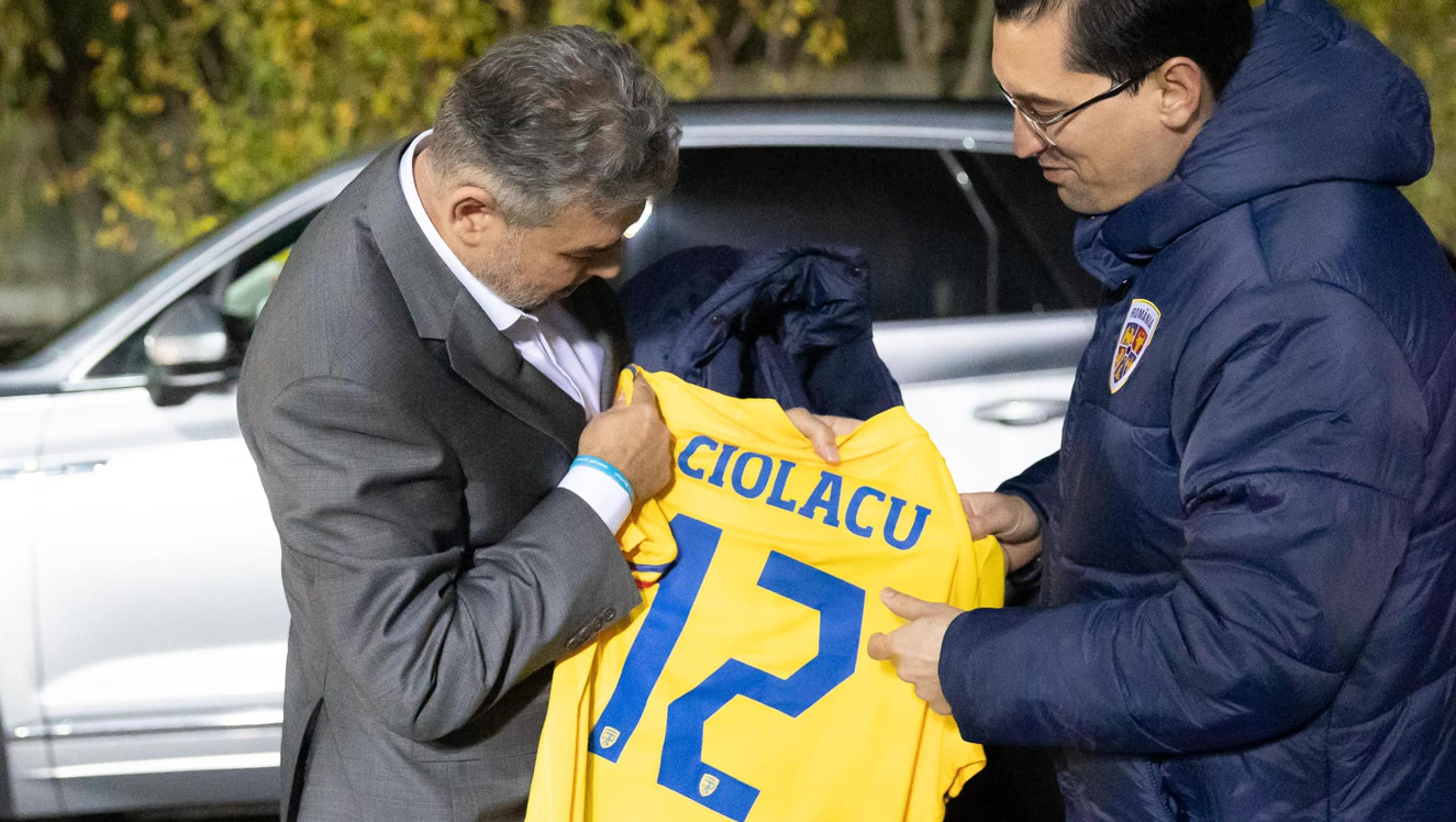 GALERIE FOTO. Ciolacu a mers în cantonamentul naționalei de fotbal a României: „Suntem mândri de voi! Hai, România!”