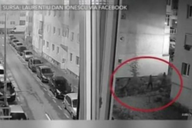 Polițiștii fac percheziții în apartamentul din Sibiu în care s-ar fi ascuns ucigașii lui Adrian Kreiner