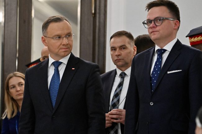 Președintele Poloniei intră în prima confruntare directă cu Tusk. Duda anunță că va folosi dreptul de veto împotriva noului guvern