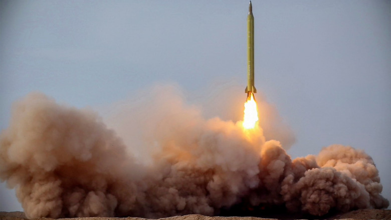 WSJ: Rusia vrea să cumpere rachete balistice cu rază scurtă de acţiune din Iran