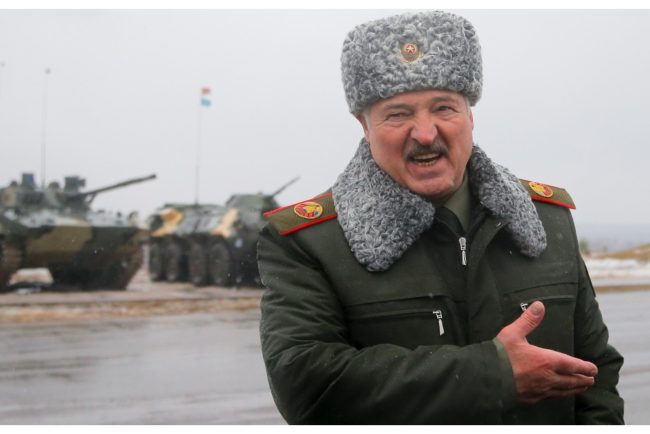 Aleksandr Lukaşenko vrea un nou mandat de președinte la alegerile de anul viitor. „Spuneţi-le tuturor că voi candida”