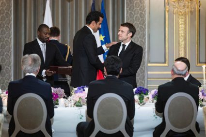 Qatarul va investi 10 miliarde de euro în economia din Franța