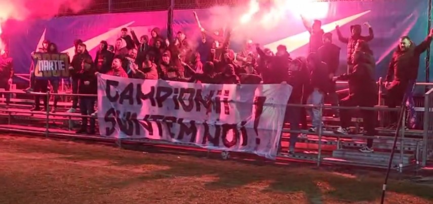 Farul Constanta: Fotbalistii, incurajati de fani la antrenament. Au facut show!  Ale, ale, ale, te iubesc, Farule!“ (VIDEO)