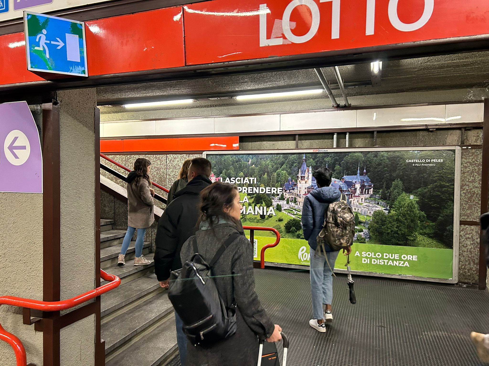 „Lasciati sorprendere dalla Romania!” Campanie de promovare a României în staţiile de metrou şi pe autobuzele din Milano și Roma
