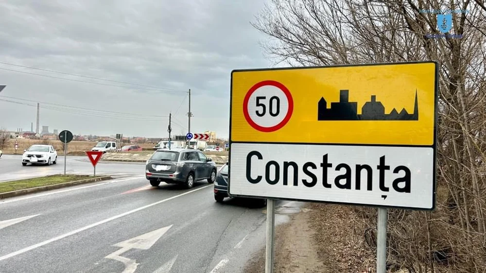 Aberație rutieră la Constanța. Limită de 50 km/h pe șosele care fac legătura cu A2 și A4. „Nici în oraș nu se circulă așa, darămite pe câmp“