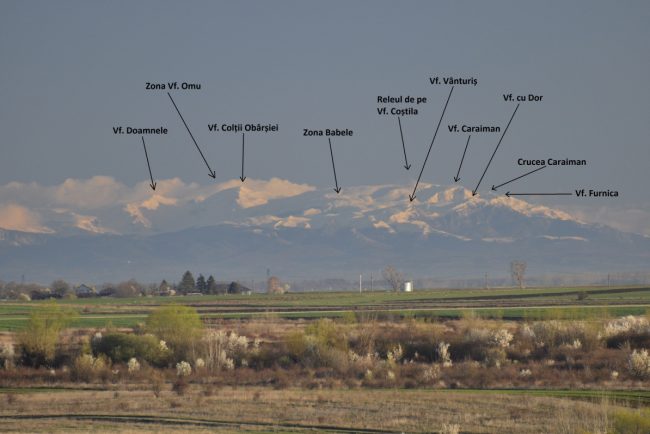 Ziua în care s-au văzut Carpații din Câmpia Română. Crestele munților Făgăraș, Bucegi, Leaota și Iezer-Păpușa, fotografiate de la 110 km. depărtare