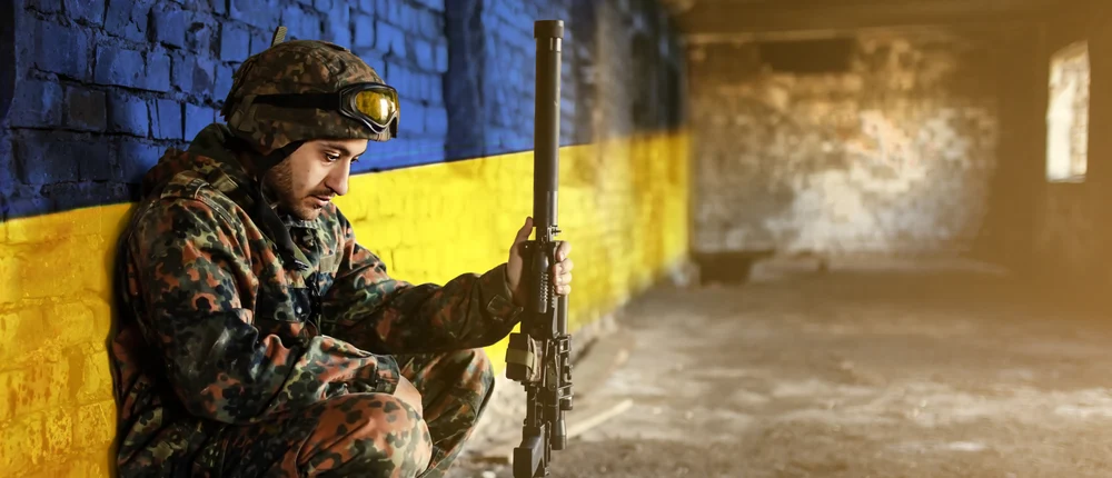 Înarmată prost și epuizată: ce speranță mai există pentru Ucraina dacă ajutorul militar al SUA se oprește? | Analiză The Guardian