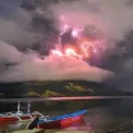 Alertă de tsunami în Indonezia şi Australia, după erupţiile vulcanului Ruang. Muntele s-ar putea prăbuşi în mare | VIDEO