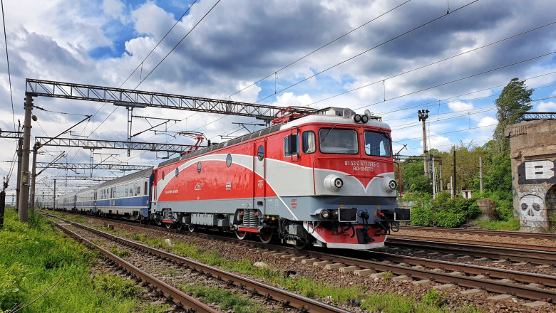 Un tren care circula pe ruta Piteşti-Bucureşti Nord a ajuns la destinaţie cu o întârziere de 310 minute