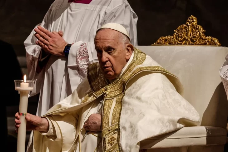 Papa Francisc și-a anulat participarea la procesiunea „Via Crucis“ de la Colosseum din Roma în ultimul moment