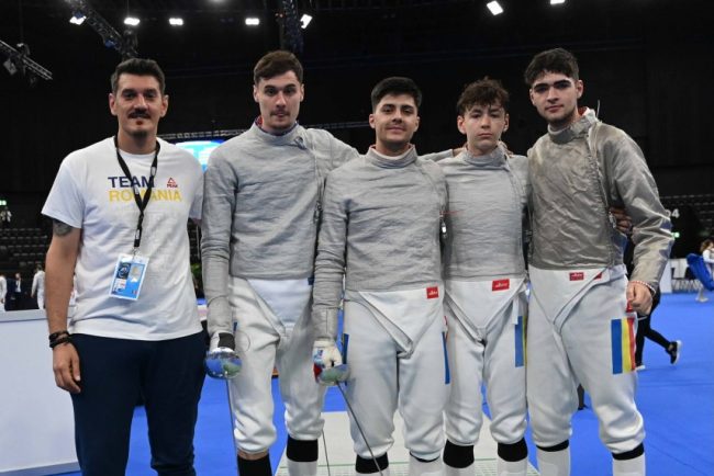 Echipa masculina de sabie a Romaniei a castigat medaliile de argint la Campionatele Europene
