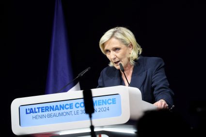 Rezultate Exitpoll. Extrema dreaptă a câștigat alegerile din Franța. Macron cere o „mare alianță democratică și republicană” în turul 2