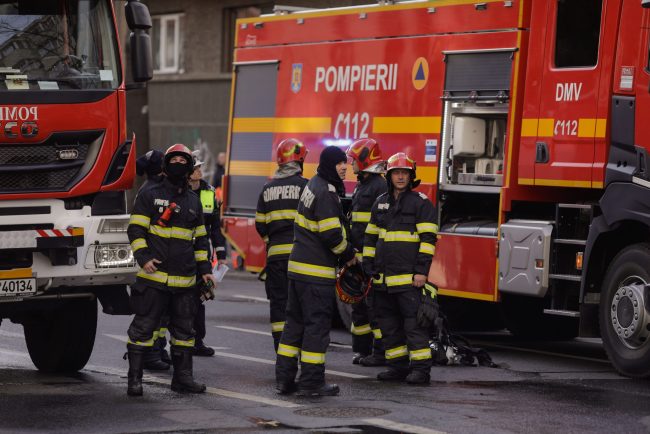 Incendiu devastator în Vrancea. Trei case și o anexă au fost făcute scrum