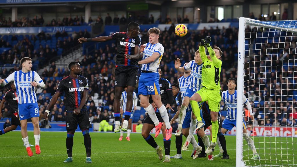 Chelsea este favorită să-l transfere pe atacantul supranumit „Noul Harry Kane” și „Haaland al Irlandei”