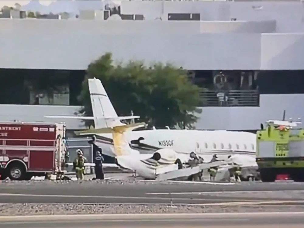 Accident aviatic în SUA. Două avioane s-au ciocnit pe un aeroport din Arizona
