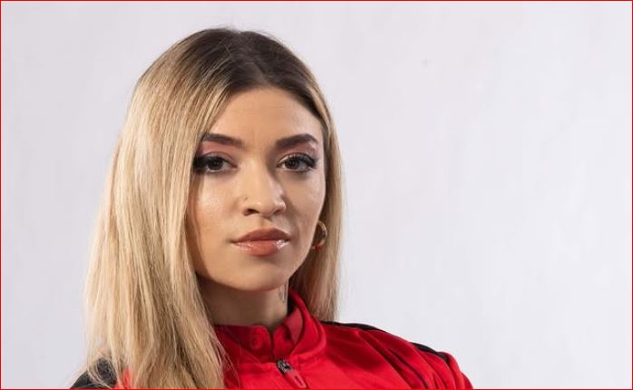 Mihaela Cambei a semnat