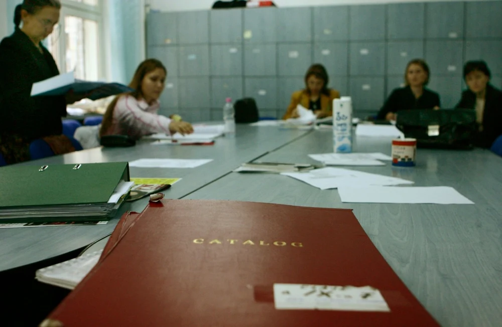 Profesorii de Limba română, scrisoare deschisă către ministrul Educației. Dascălii cer ore în plus pentru toate clasele de liceu