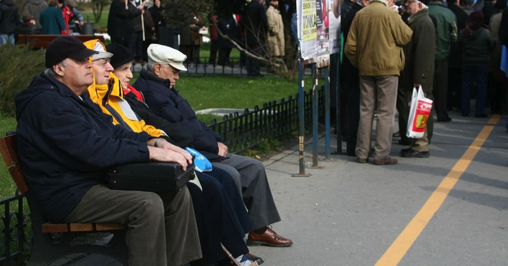 Proiect. 2,6 milioane de pensionari vor primi câte 800 de lei în acest an. Ce condiții trebuie să îndeplinească
