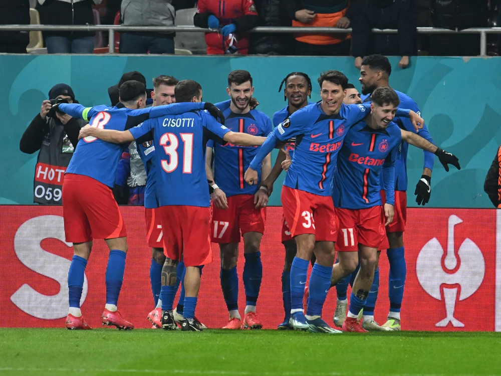 Îi mai țin „balamalele”? Stoarsă de energie după 53 de meciuri, FCSB trimite o echipă întreagă la naționale