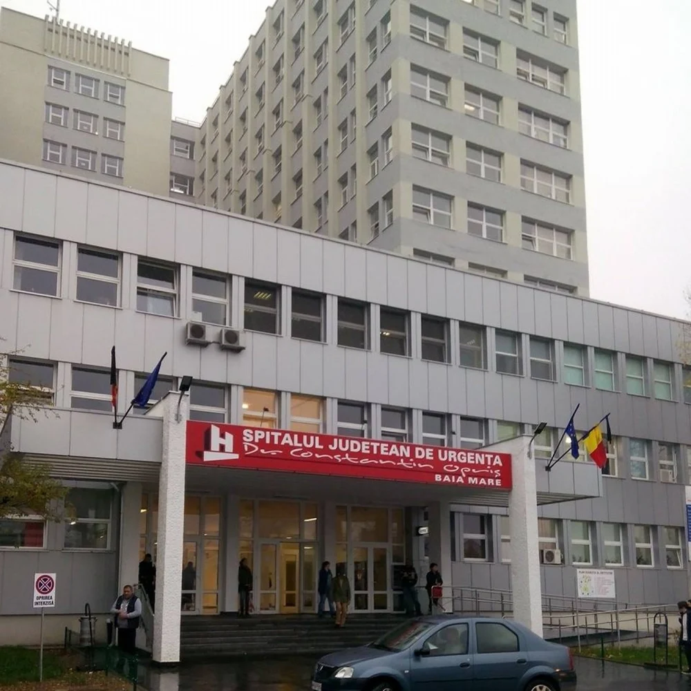 O pacientă a murit după ce a primit un antibiotic la care era alergică. Asistenta medicală ar fi încurcat paturile bolnavilor