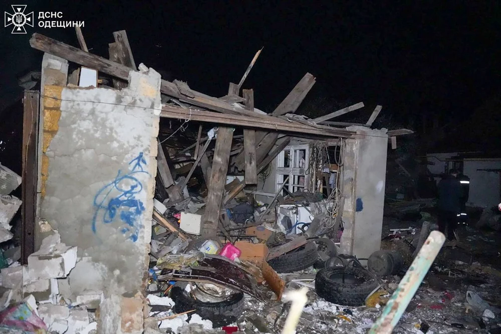 Atac masiv cu drone în Odesa. Au fost avariate locuinţe şi infrastructură civilă