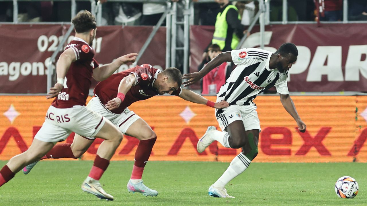 De unde a apărut Issouf Macalou, atacantul lui U Cluj care a ridiculizat defensiva Rapidului în Giulești!