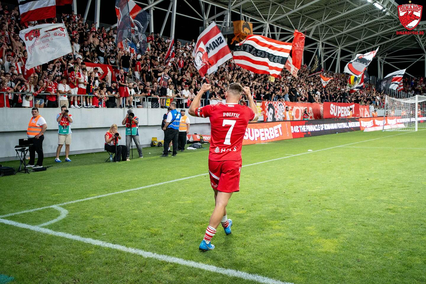 Doi dinamoviști au dat în direct verdictul, după ce au aflat cât vrea FCSB să plătească pentru Dennis Politic