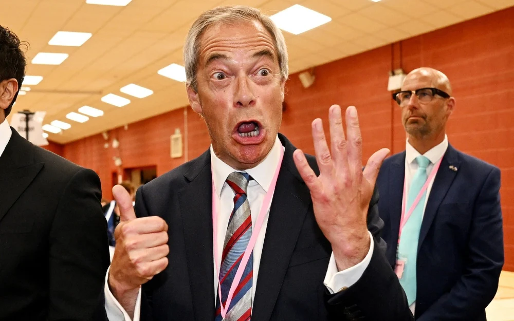 După 100 de ani, sistemul politic britanic cu două partide ar putea fi în curs de destrămare. „Partidele mari, preaviz de evacuare din Downing Street“