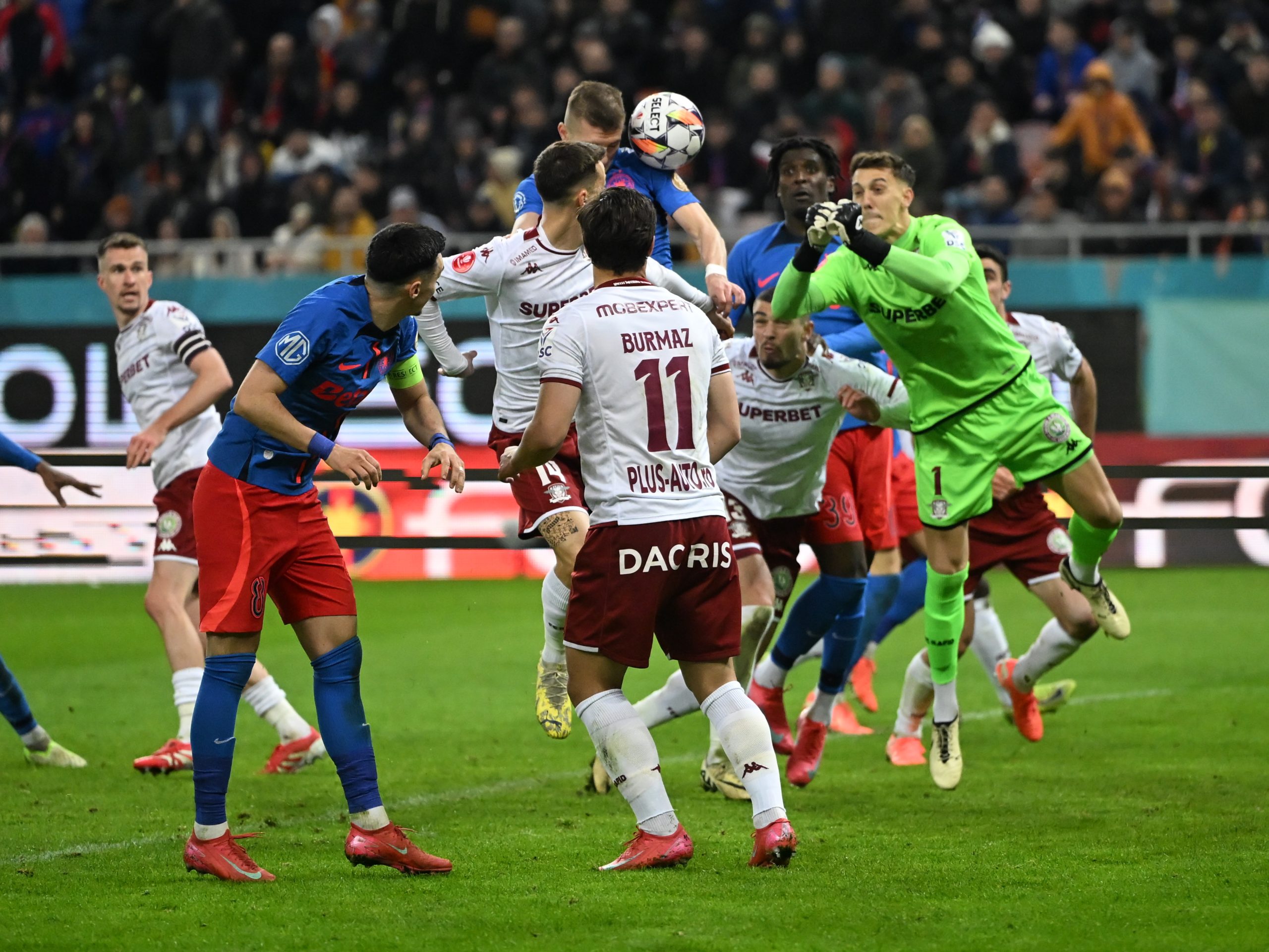 Când se joacă Rapid -a din play-off și play-out