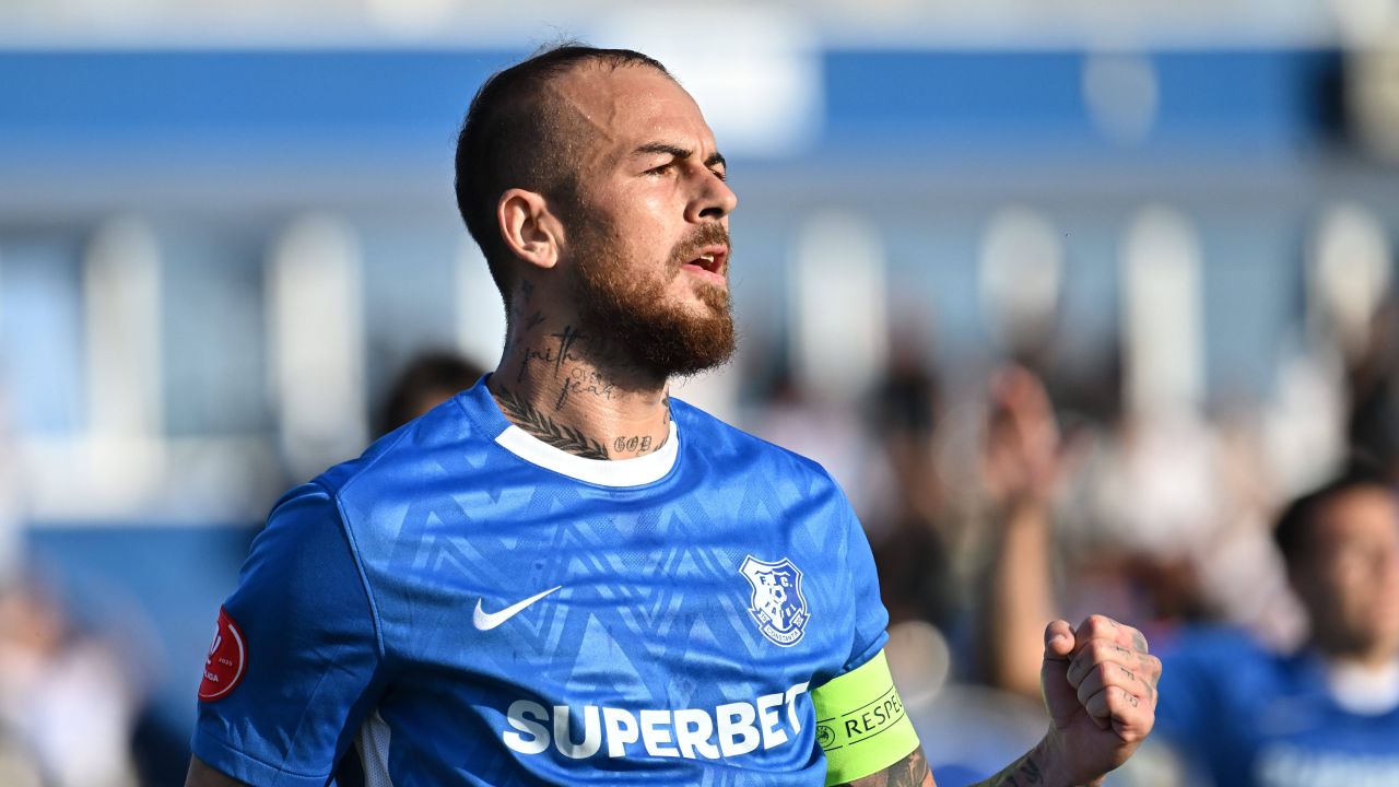 Unde a fost surprins Denis Alibec! Atacantul se află la final de contract cu Farul Constanța